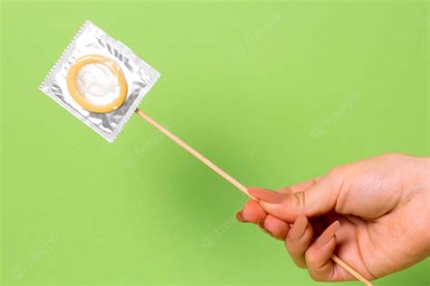 OWO - Oral ohne Kondom Begleiten Greift